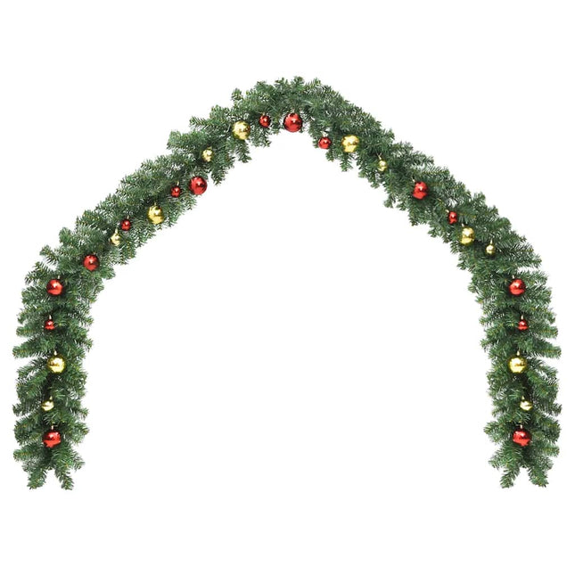 Guirlande De Noël Décorée Avec Boules