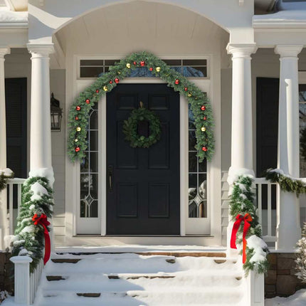 Guirlande De Noël Décorée Avec Boules