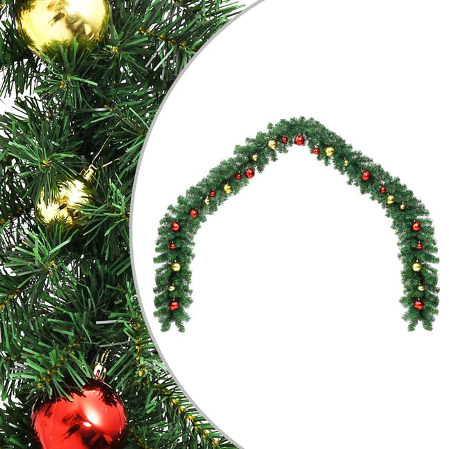 Guirlande De Noël Décorée Avec Boules