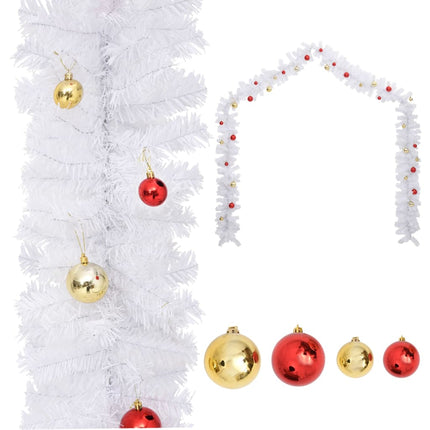 Guirlande De Noël Décorée Avec Boules
